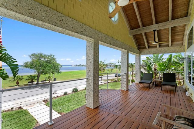 1803 BEACH DRIVE SE, St Petersburg, FL 33705