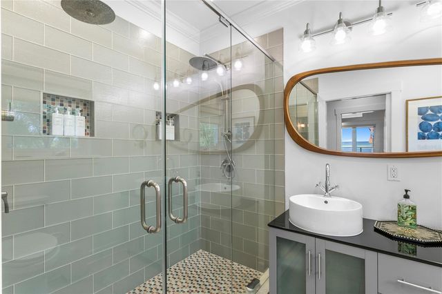 1803 BEACH DRIVE SE, St Petersburg, FL 33705