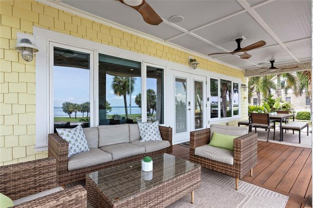 1803 BEACH DRIVE SE, St Petersburg, FL 33705