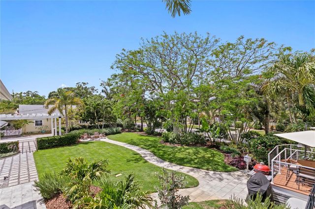 1803 BEACH DRIVE SE, St Petersburg, FL 33705