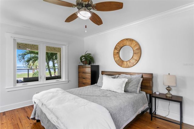 1803 BEACH DRIVE SE, St Petersburg, FL 33705