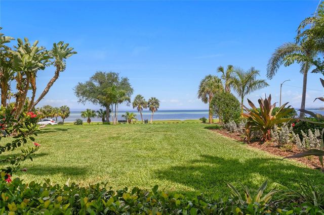 1803 BEACH DRIVE SE, St Petersburg, FL 33705