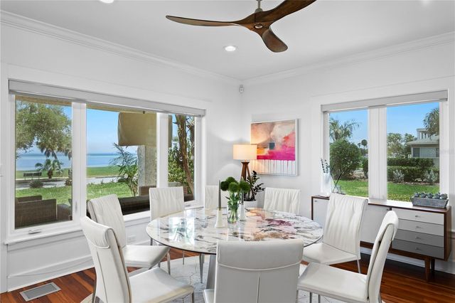 1803 BEACH DRIVE SE, St Petersburg, FL 33705