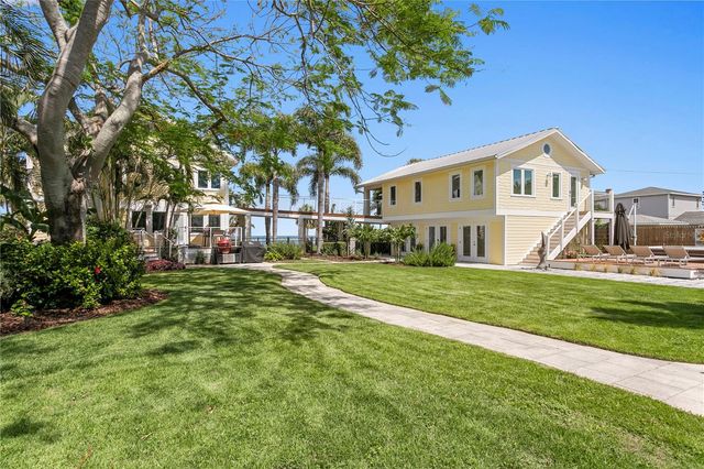 1803 BEACH DRIVE SE, St Petersburg, FL 33705