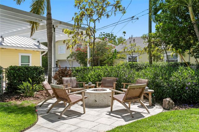 1803 BEACH DRIVE SE, St Petersburg, FL 33705