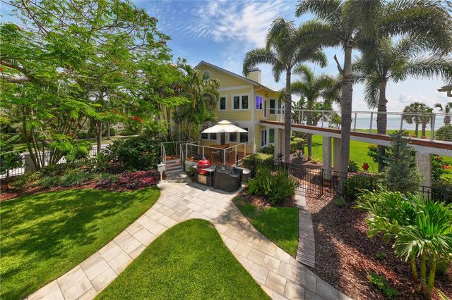 1803 BEACH DRIVE SE, St Petersburg, FL 33705