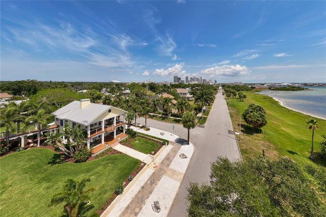 1803 BEACH DRIVE SE, St Petersburg, FL 33705