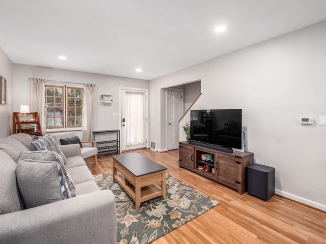 366 Parkview Drive, Columbus, OH 43202