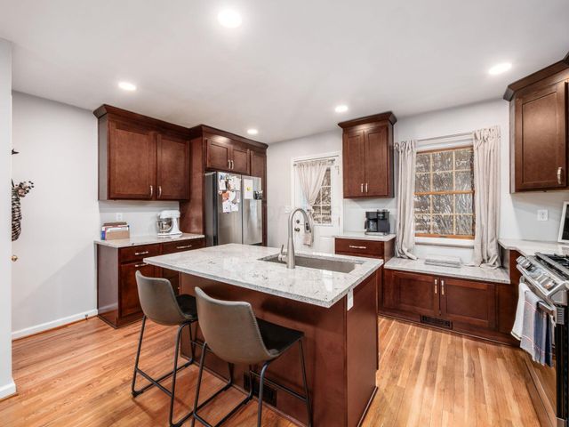 366 Parkview Drive, Columbus, OH 43202