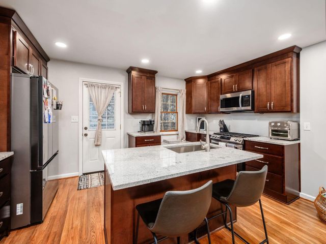 366 Parkview Drive, Columbus, OH 43202