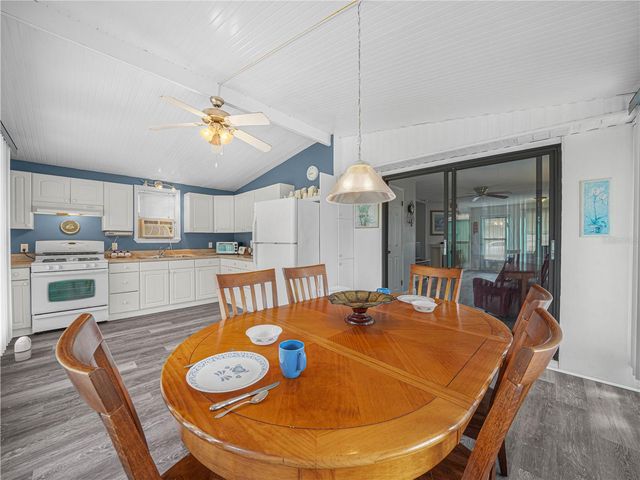 8 SILVER DOCTOR LANE, Lake Wales, FL 33898