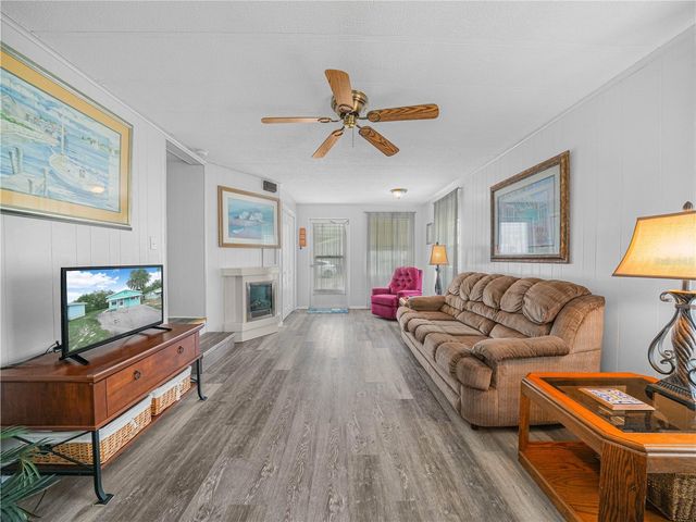 8 SILVER DOCTOR LANE, Lake Wales, FL 33898