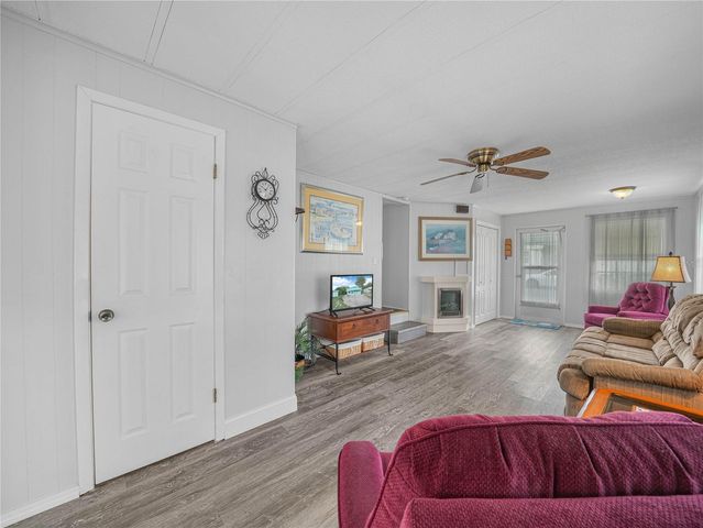 8 SILVER DOCTOR LANE, Lake Wales, FL 33898