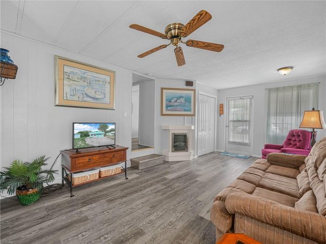 8 SILVER DOCTOR LANE, Lake Wales, FL 33898