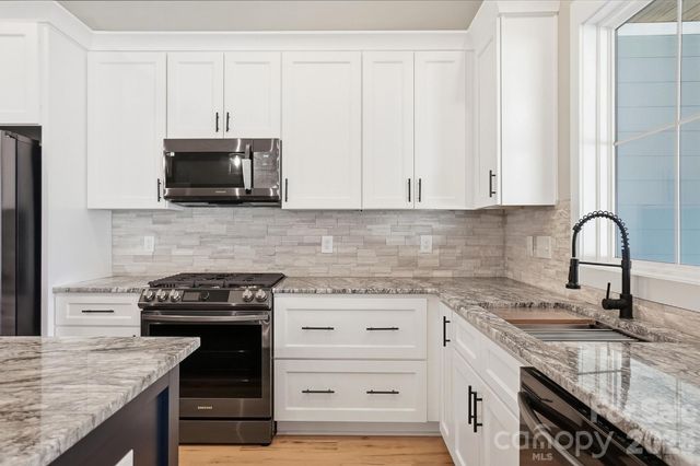 1860 Twin Lakes Road, Rock Hill, SC 29732