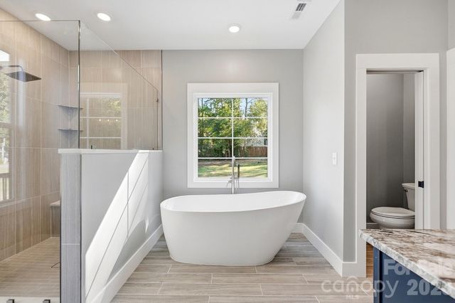 1860 Twin Lakes Road, Rock Hill, SC 29732