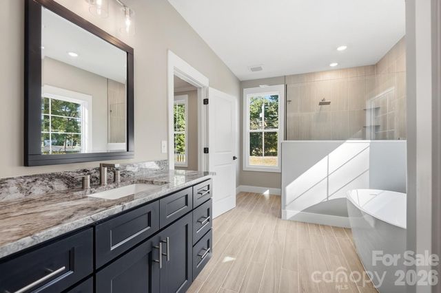 1860 Twin Lakes Road, Rock Hill, SC 29732