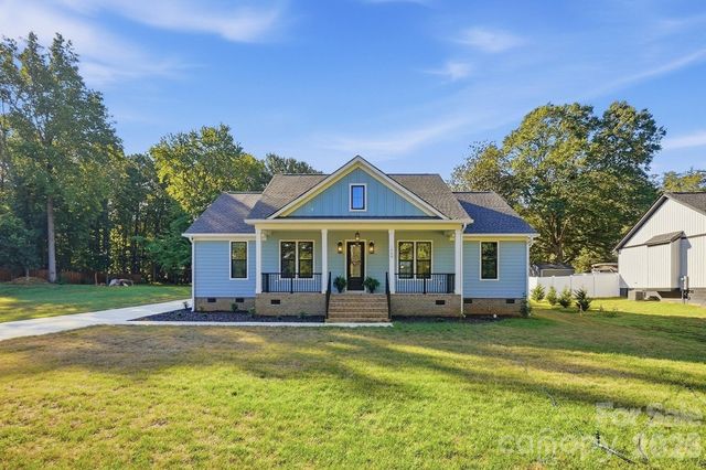 1860 Twin Lakes Road, Rock Hill, SC 29732