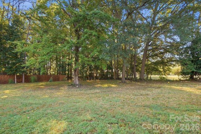 1860 Twin Lakes Road, Rock Hill, SC 29732
