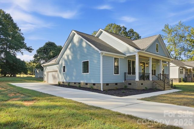 1860 Twin Lakes Road, Rock Hill, SC 29732