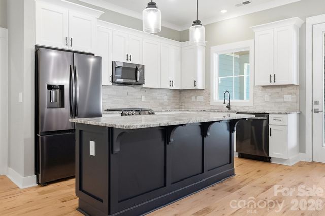 1860 Twin Lakes Road, Rock Hill, SC 29732