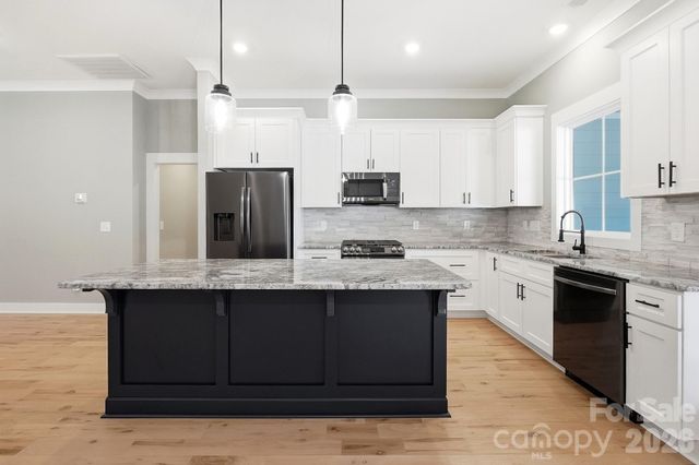 1860 Twin Lakes Road, Rock Hill, SC 29732
