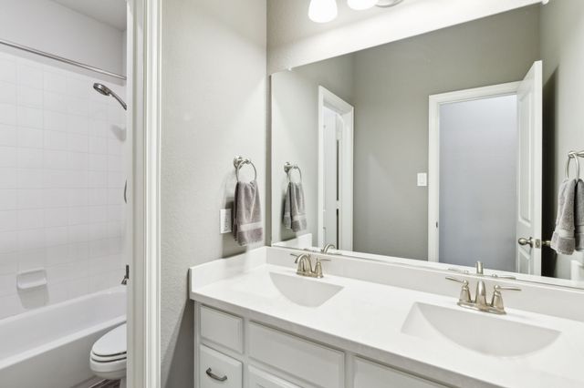 844 Elm Fork Trail, Little Elm, TX 76227