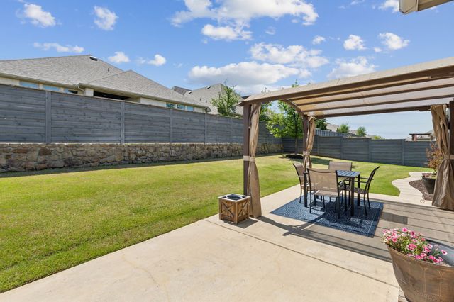 844 Elm Fork Trail, Little Elm, TX 76227