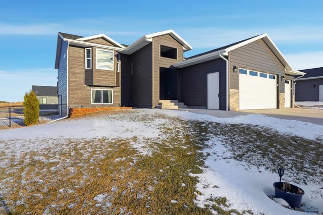3408 DAVENPORT LOOP, Sturgis, SD 57785