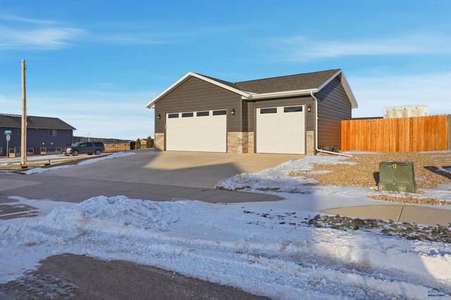 3408 DAVENPORT LOOP, Sturgis, SD 57785