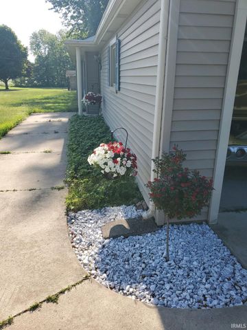 1060 W US Highway 20, Lagrange, IN 46761