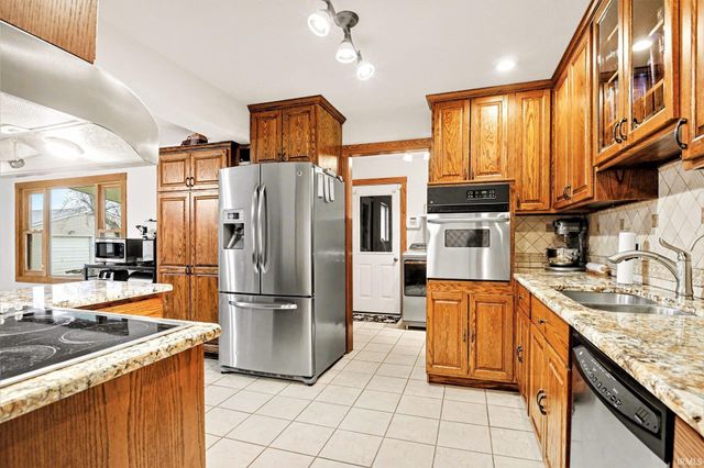 1060 W US Highway 20, Lagrange, IN 46761