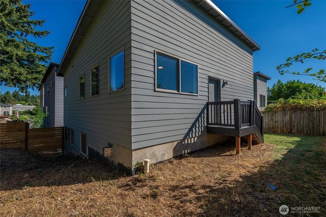647 S 150th Street, Burien, WA 98148