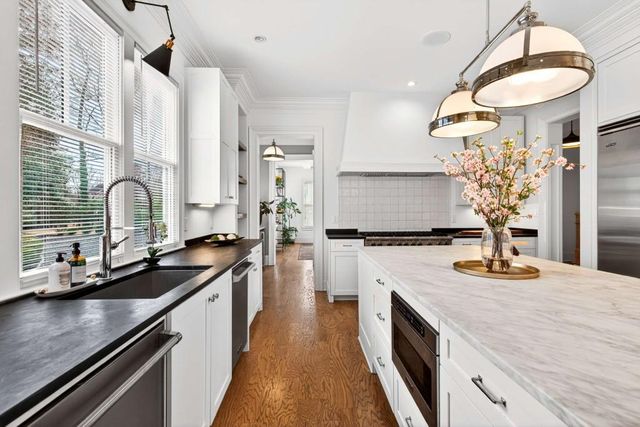 4015 Wieuca NE Road, Atlanta, GA 30342