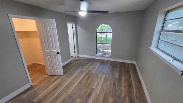 713 N Spears Street, Alvarado, TX 76009