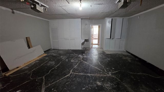 713 N Spears Street, Alvarado, TX 76009