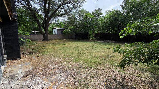 713 N Spears Street, Alvarado, TX 76009