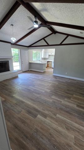713 N Spears Street, Alvarado, TX 76009