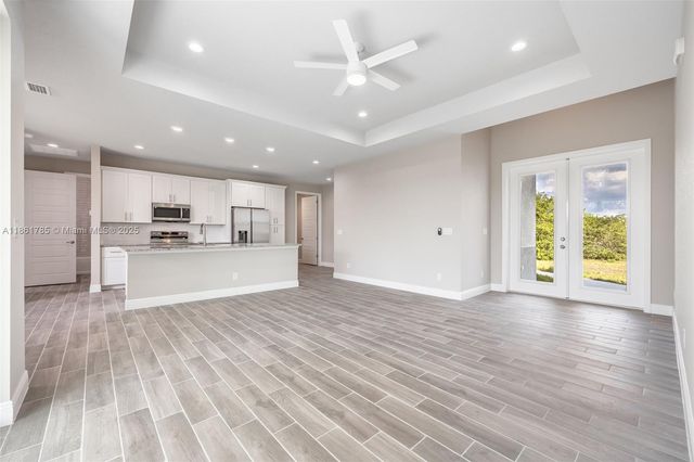 5044 Wild Goose CIR, La Belle, FL 33935