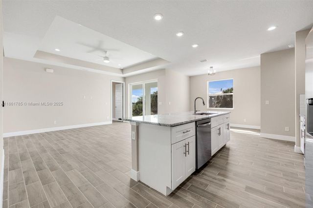 5044 Wild Goose CIR, La Belle, FL 33935