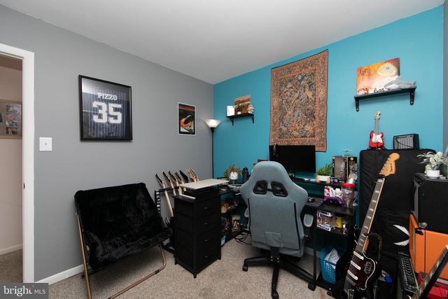 4 TYLER LN, Berlin, NJ 08009