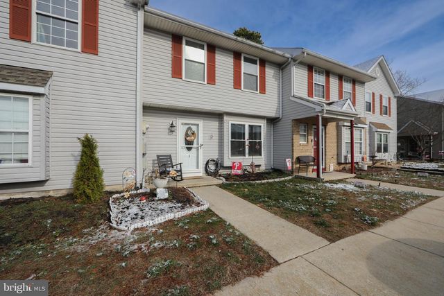 4 TYLER LN, Berlin, NJ 08009
