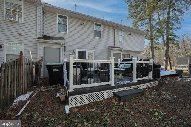 4 TYLER LN, Berlin, NJ 08009