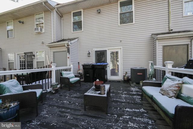 4 TYLER LN, Berlin, NJ 08009