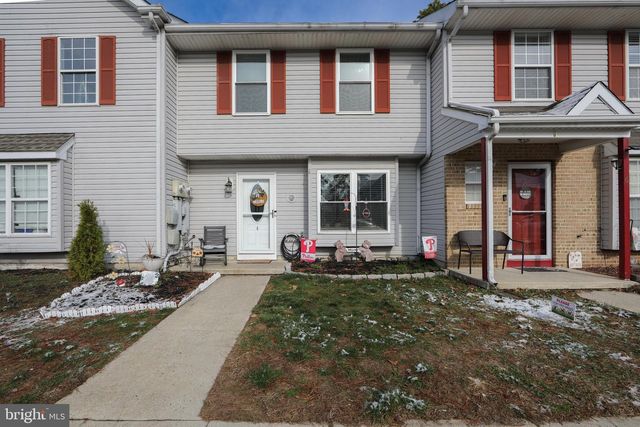 4 TYLER LN, Berlin, NJ 08009