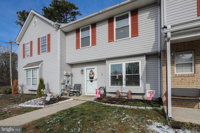 4 TYLER LN, Berlin, NJ 08009