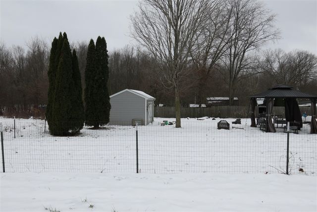 1137 Jonesville Road, Quincy, MI 49082