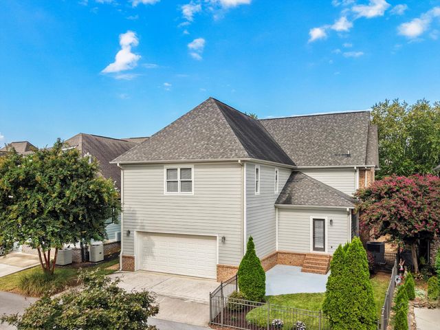 7448 Miss Madison Way, Ooltewah, TN 37363