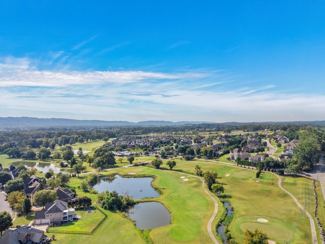 7448 Miss Madison Way, Ooltewah, TN 37363