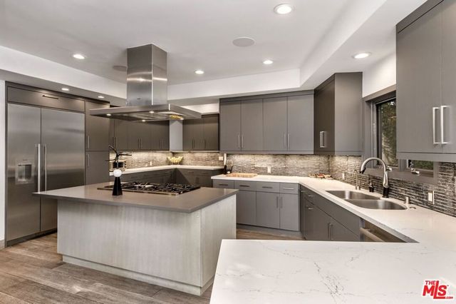 11955 Pinnacle Place, Beverly Hills, CA 90210